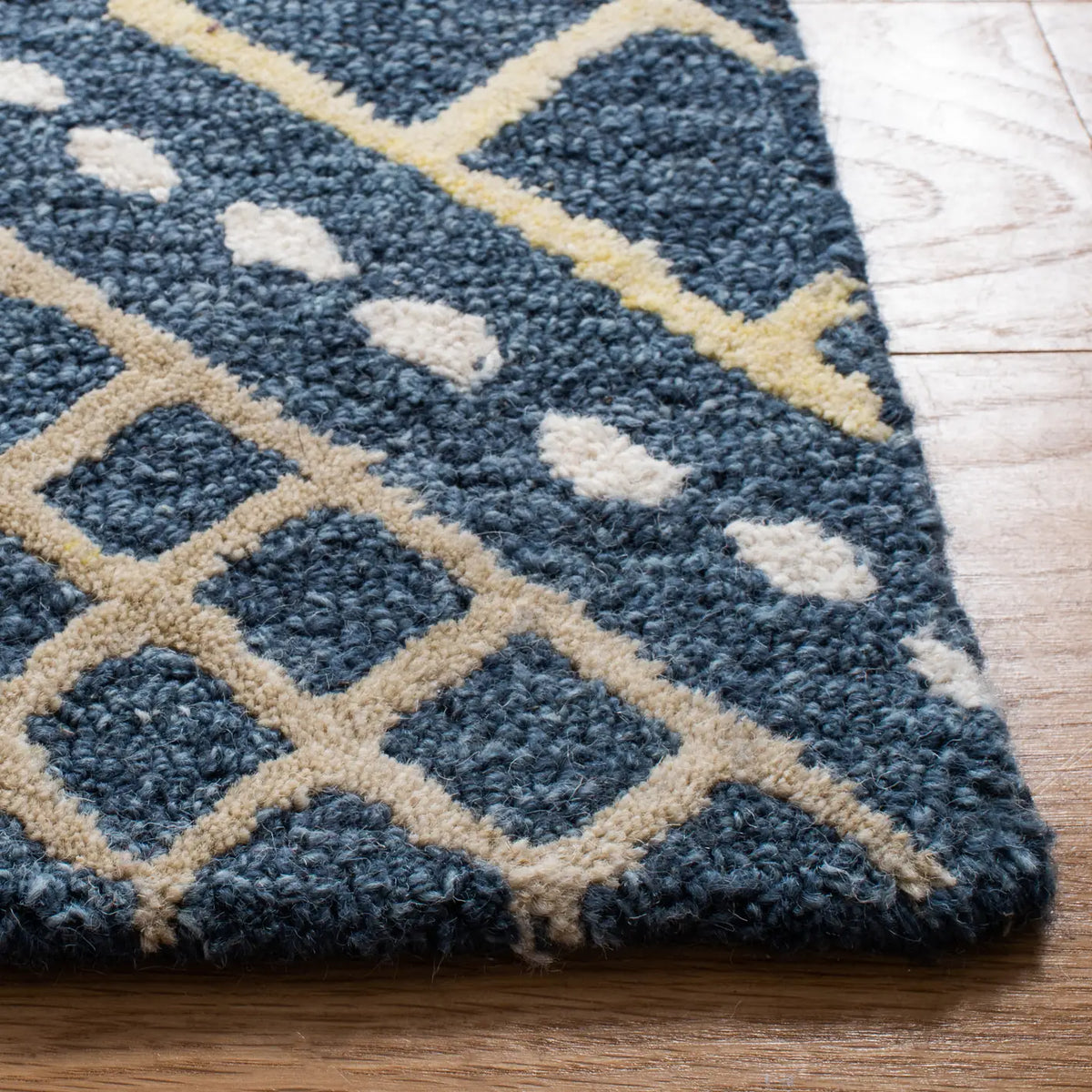Safavieh Metro 8'-0" x 10'-0" Rug in Blue / Yellow