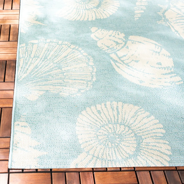 Safavieh Courtyard 4'-0" x 5'-7" Rug in Aqua / Beige