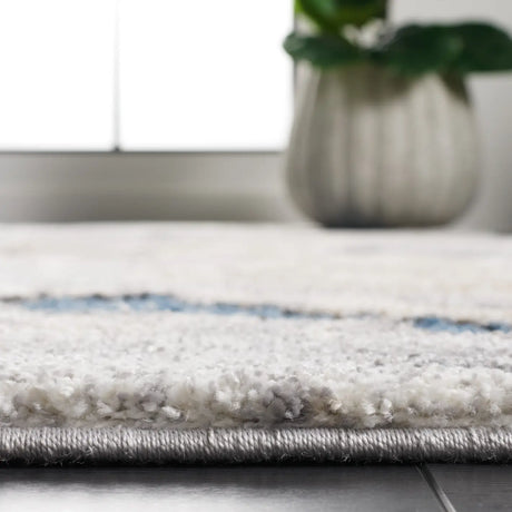 Safavieh Cyrus Shag 4'-5" x 6'-5" Rug in Blue / Beige