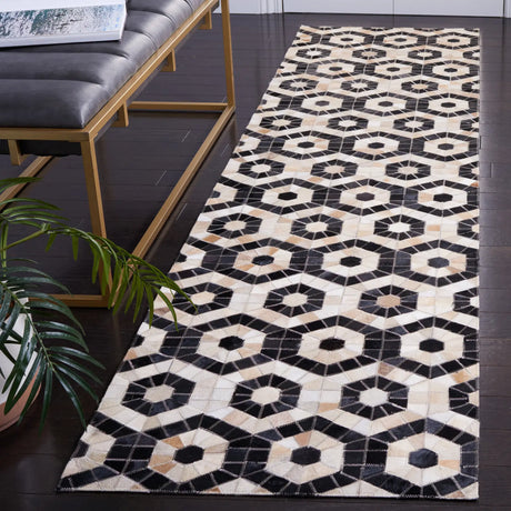 Safavieh Studio Leather 2'-3" x 9'-0" Rug in Black / Beige