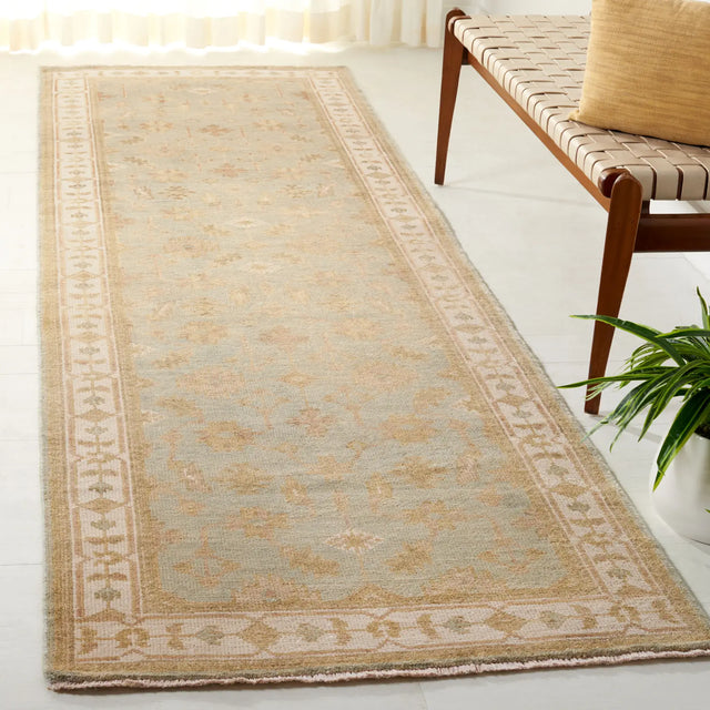 Safavieh Oushak 3'-0" x 10'-0" Rug in Soft Green / Ivory