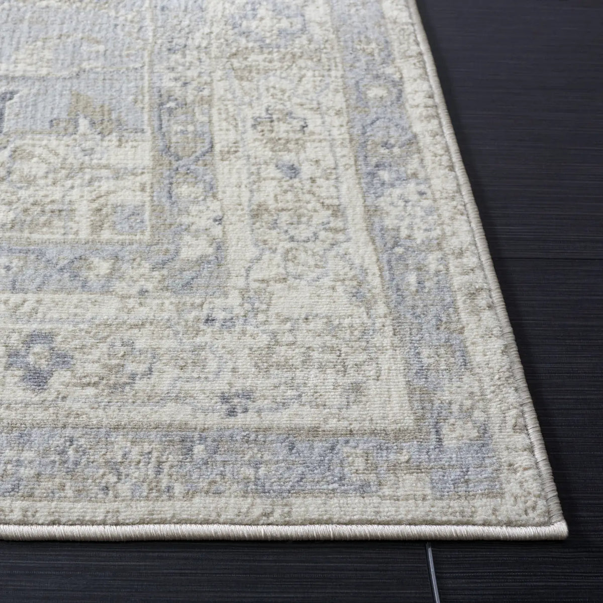 Safavieh Brentwood 4'-0" x 6'-0" Rug in Ivory / Grey