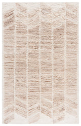 Safavieh Vermont 4'-0" x 6'-0" Rug in Beige / Ivory