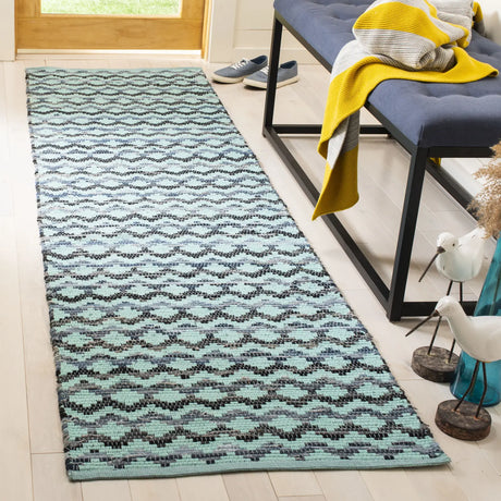 Safavieh Montauk 2'-3" x 6'-0" Rug in Turquoise / Blue/Black