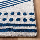 Safavieh Micro-Loop 5'-0" x 8'-0" Rug in Ivory / Navy