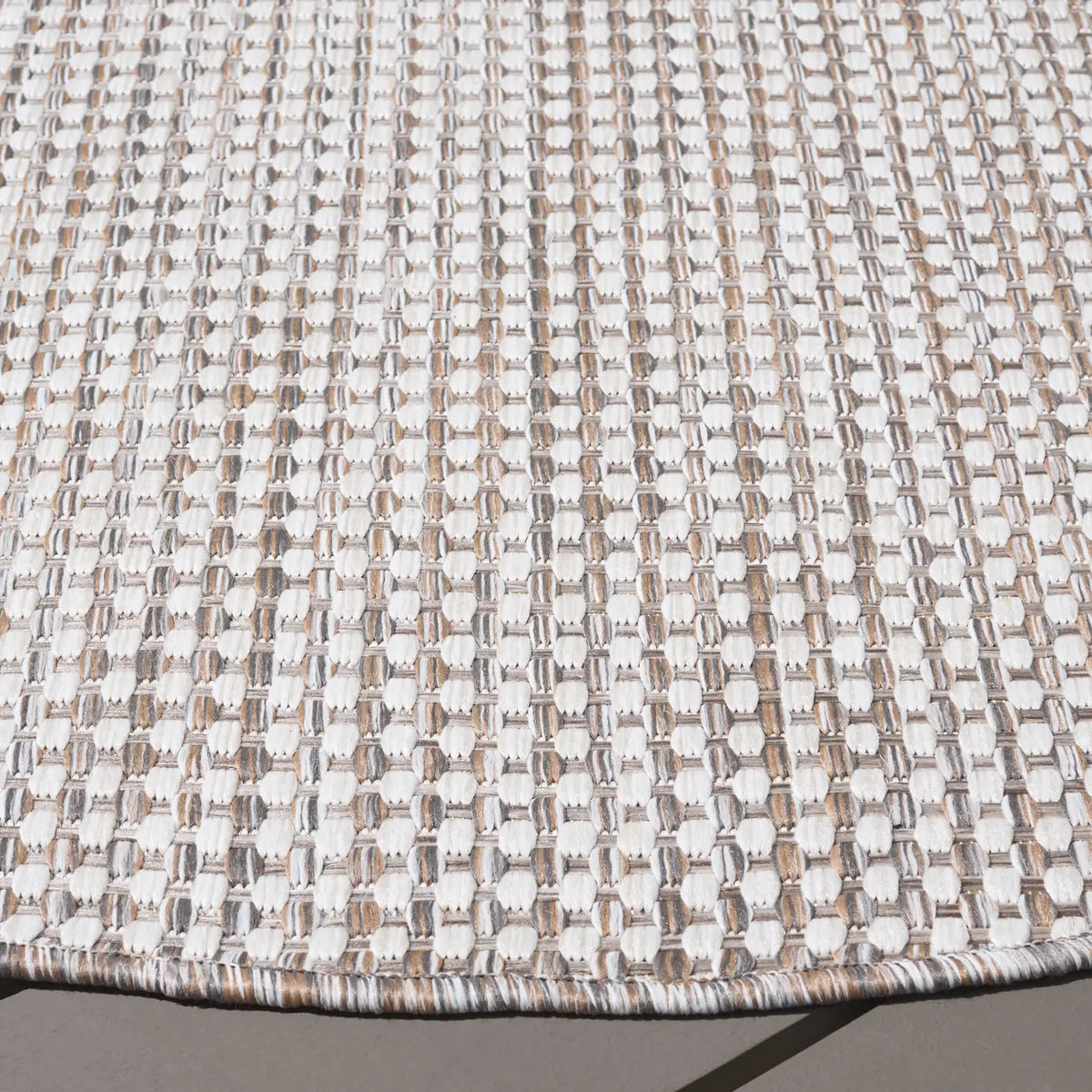 Safavieh Courtyard 6'-7" x 6'-7" Rug in Ivory / Grey