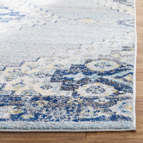 Safavieh Madison 4'-0" x 6'-0" Rug in Grey / Cream