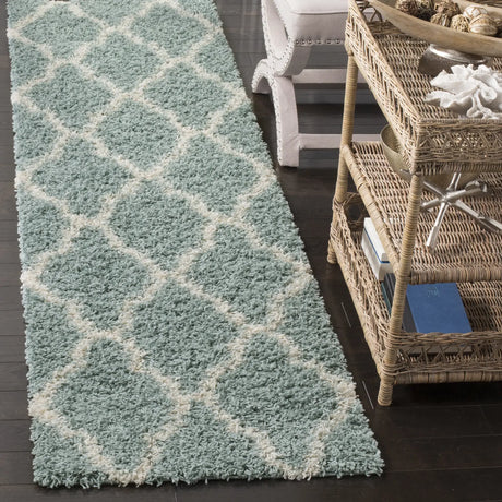 Safavieh Sgd-Dallas Shag 2'-3" x 10'-0" Rug in Seafoam / Ivory