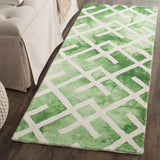 Safavieh Dip Dye 2'-3" x 6'-0" Rug in Green / Ivory