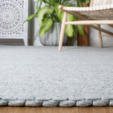Safavieh Marbella 4'-0" x 6'-0" Rug in Silver / Grey