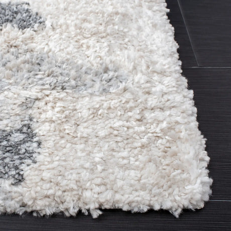 Safavieh Fontana Shag  800 4'-0" x 6'-0" Rug in Grey / Ivory