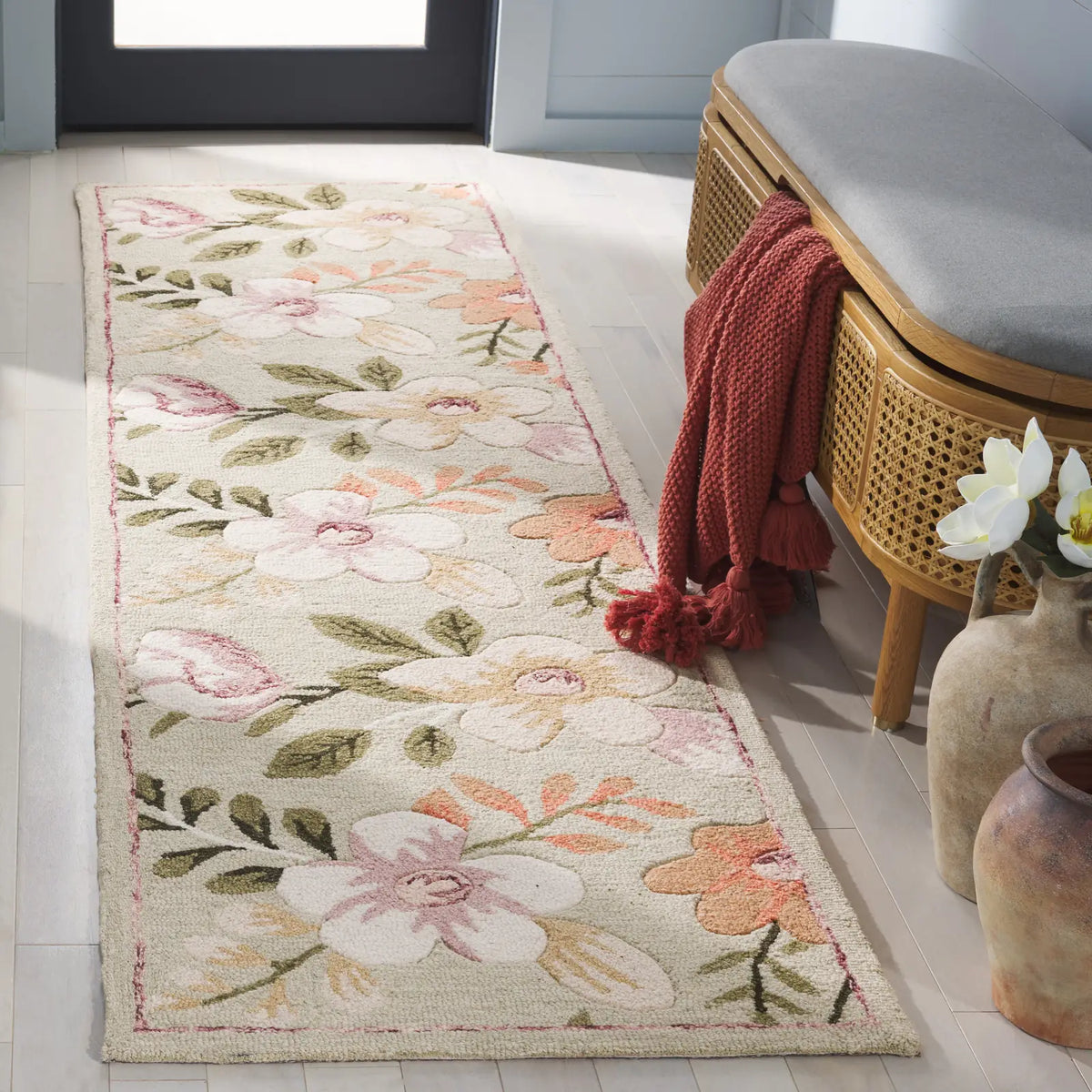 Safavieh Blossom 2'-6" x 8'-0" Rug in Sage / Ivory