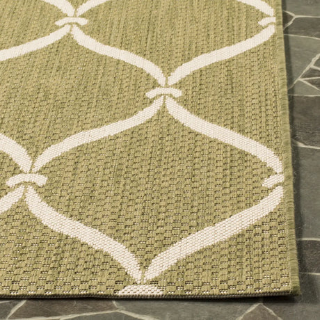 Safavieh Courtyard 4'-0" x 5'-7" Rug in Green / Beige