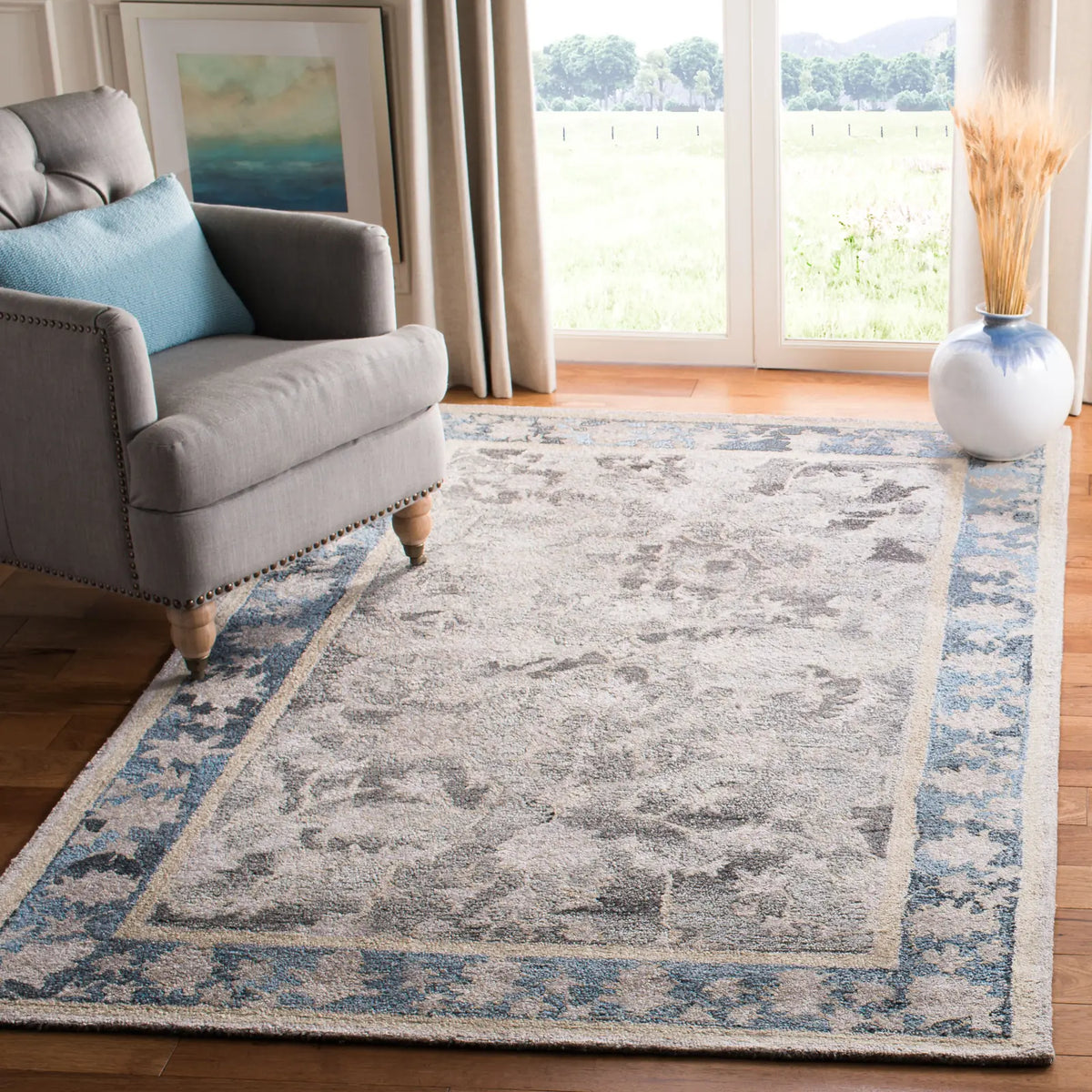 Safavieh Abstract 4'-0" x 6'-0" Rug in Beige / Blue