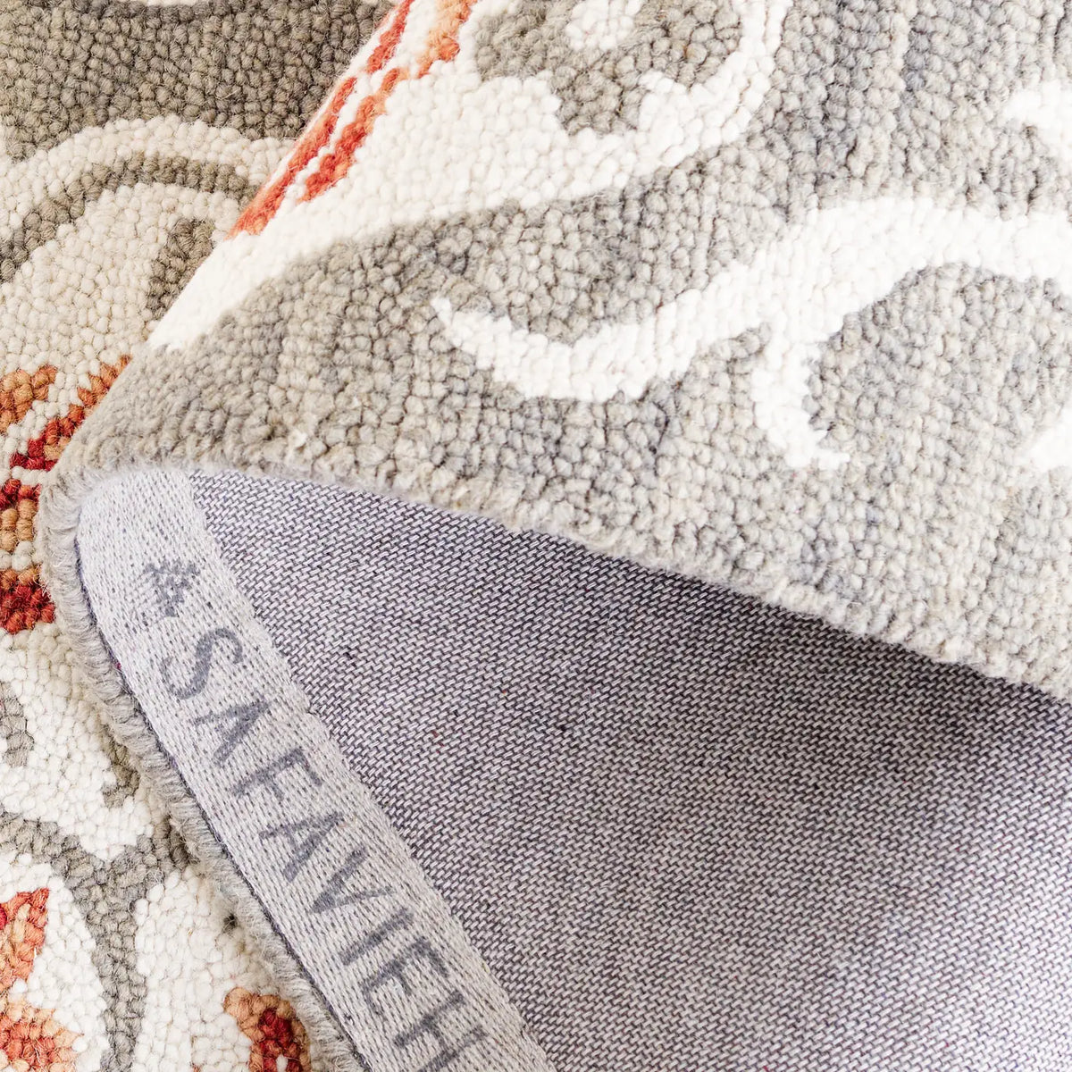 Safavieh Metro 4'-0" x 6'-0" Rug in Grey / Rust