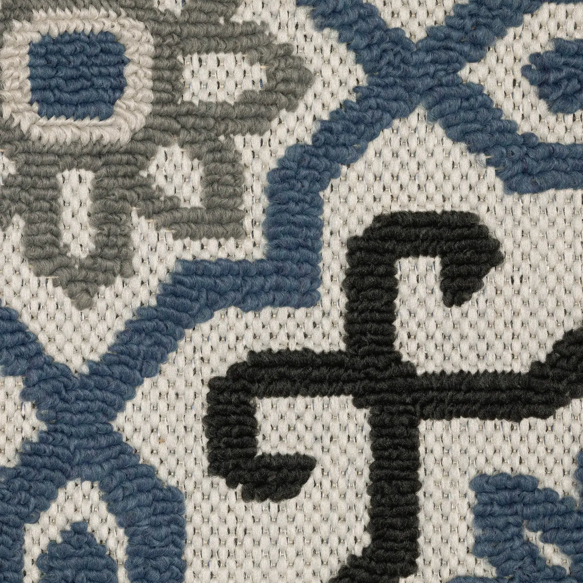 Oriental Weavers Torrey 004Y1 Beige/ Blue Rug - room scene 2