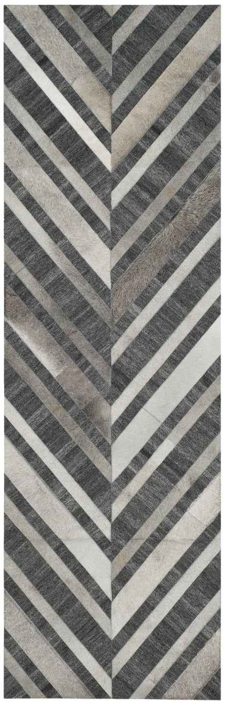 Safavieh Studio Leather 2'-3" x 7'-0" Rug in Ivory / Dark Grey