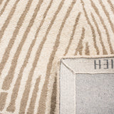 Safavieh Soho 2'-3" x 8'-0" Rug in Beige / Ivory