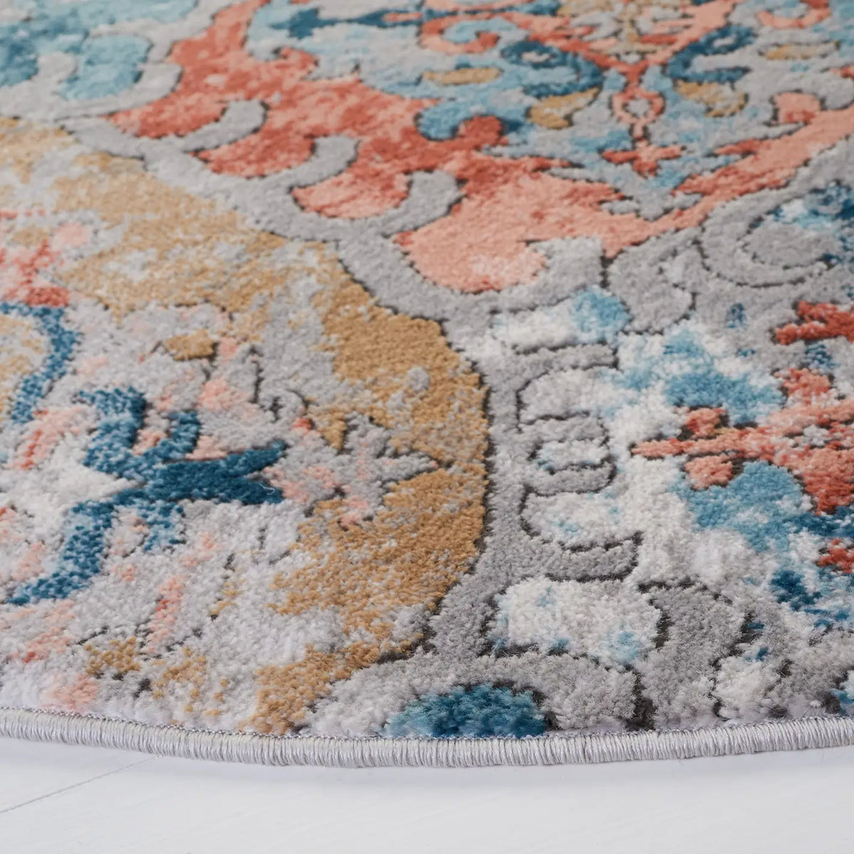 Safavieh Shivan 6'-7" x 6'-7" Rug in Blue / Rose