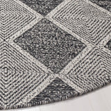 Safavieh Montauk 6'-0" x 6'-0" Rug in Black