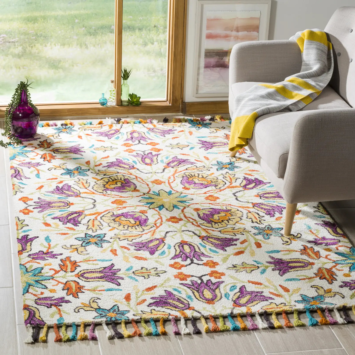 Safavieh Aspen 4'-0" x 6'-0" Rug in Ivory / Purple