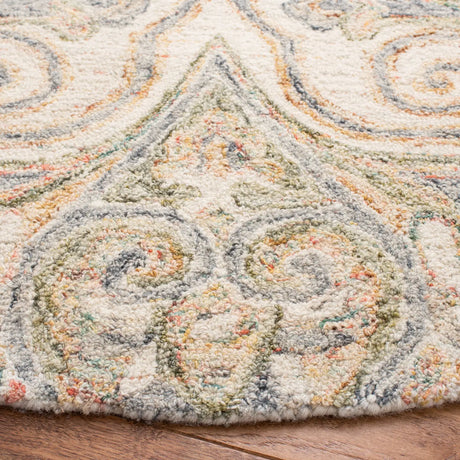 Safavieh Aubusson 6'-0" x 6'-0" Rug in Ivory / Green