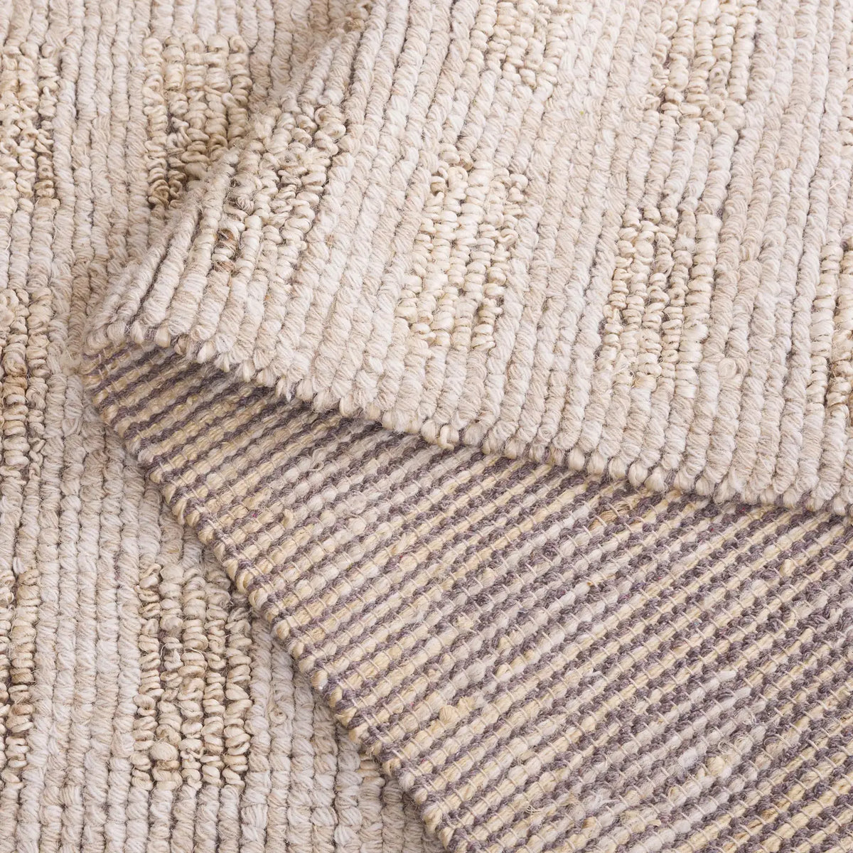 Safavieh Natura 4'-0" x 6'-0" Rug in Beige