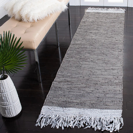 Safavieh Vintage Leather 2'-3" x 6'-0" Rug in Light Grey / Taupe