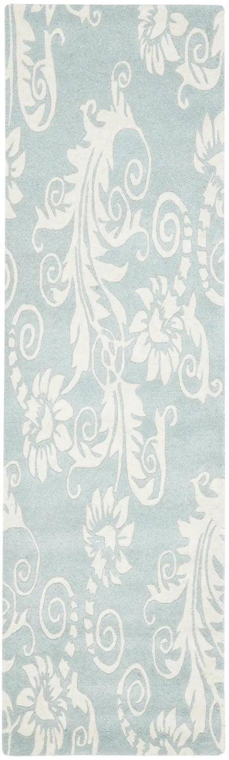 Safavieh Soho 2'-6" x 8'-0" Rug in Blue / Ivory