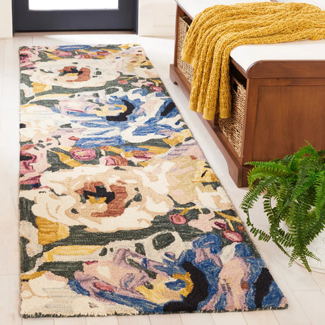 Safavieh Blossom 2'-3" x 8'-0" Rug in Green / Ivory