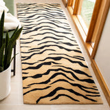 Safavieh Soho 2'-6" x 8'-0" Rug in Gold / Black