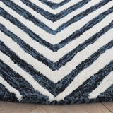 Safavieh Ebony 6'-0" x 6'-0" Rug in Navy / Ivory