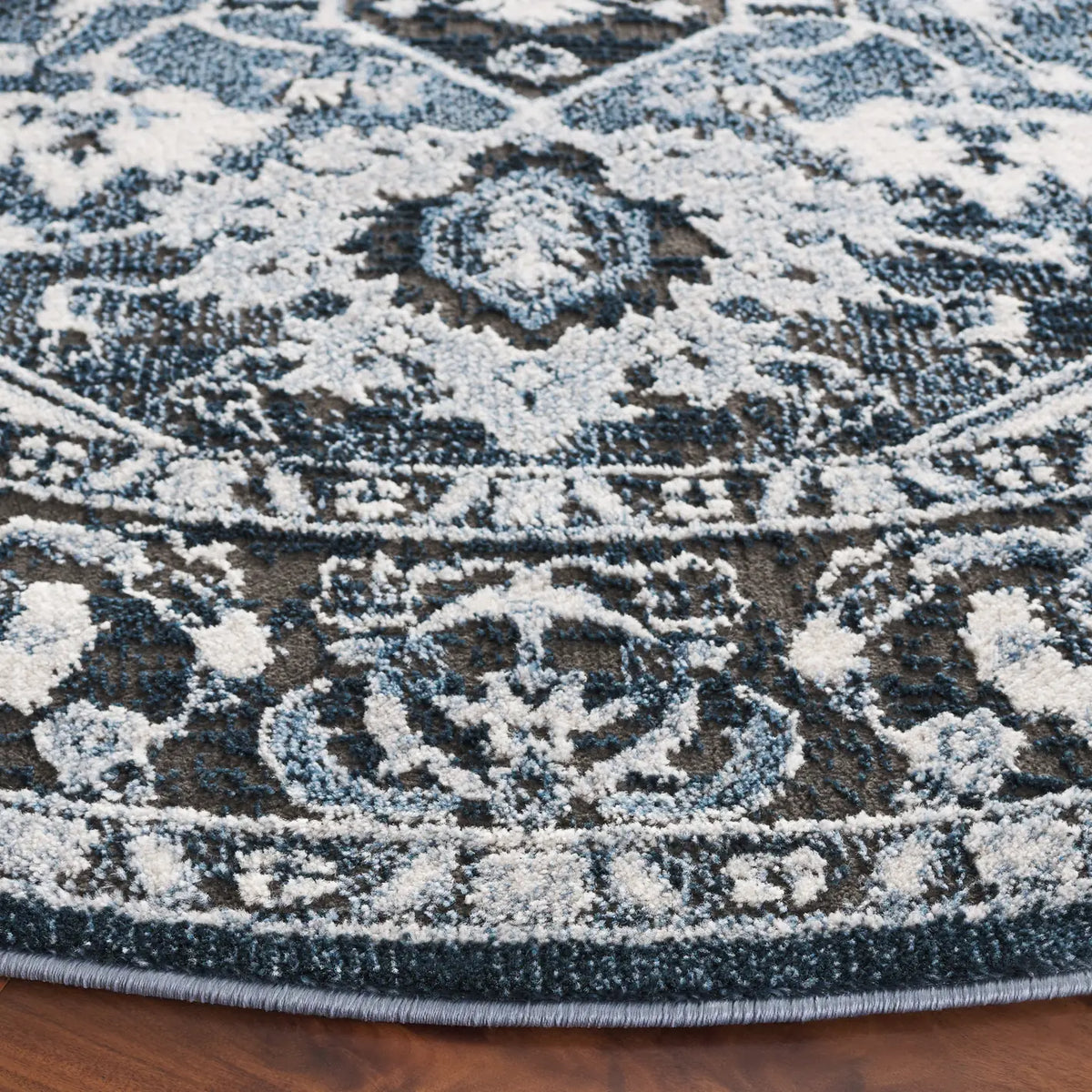 Safavieh Rosewood 6'-7" x 6'-7" Rug in Ivory / Blue