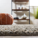 Safavieh Classic Shag 4'-0" x 6'-0" Rug in Grey