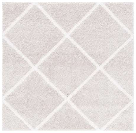 Safavieh Tahoe Shag 6'-7" x 6'-7" Rug in Silver / White