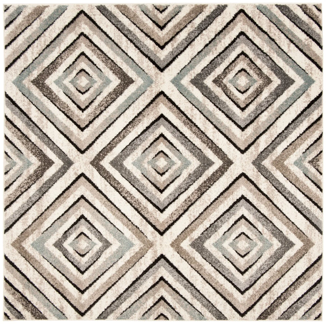 Safavieh Amsterdam 5'-1" x 5'-1" Rug in Cream / Beige