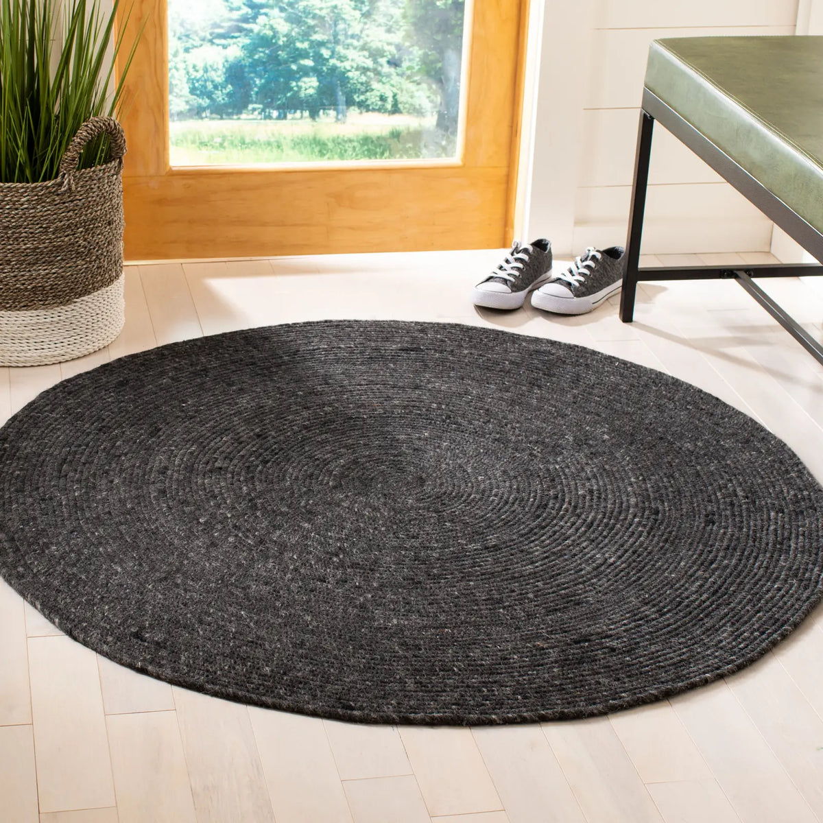 Safavieh Braided 3'-0" x 3'-0" Rug in Black