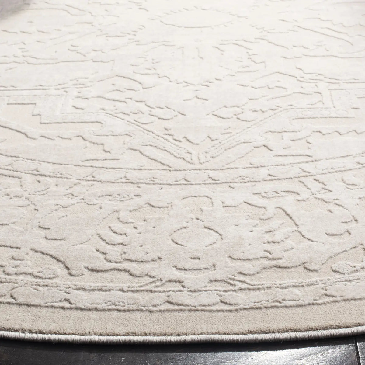 Safavieh Reflection 10'-0" x 10'-0" Rug in Creme / Ivory