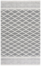 Safavieh Marbella 4'-0" x 6'-0" Rug in Ivory / Black