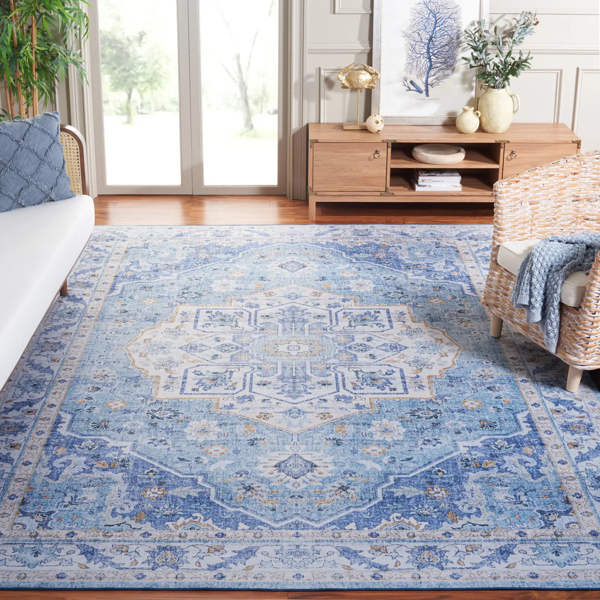 Safavieh Tucson 10'-0" x 14'-0" Rug in Light Blue / Blue