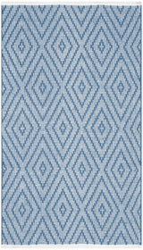 Safavieh Montauk 2'-6" x 4'-0" Rug in Blue / Ivory