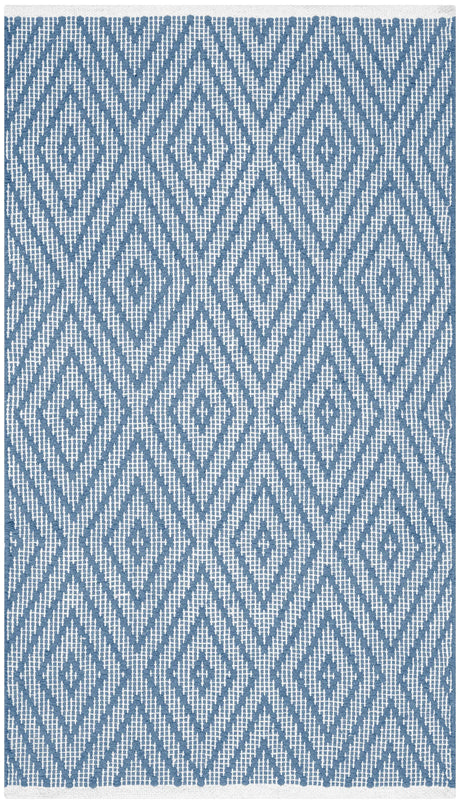 Safavieh Montauk 2'-6" x 4'-0" Rug in Blue / Ivory