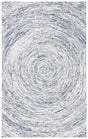 Safavieh Ikat 4'-0" x 6'-0" Rug in Silver / Grey