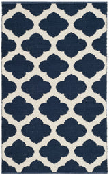 Safavieh Montauk 2'-0" x 3'-0" Rug in Navy / Ivory