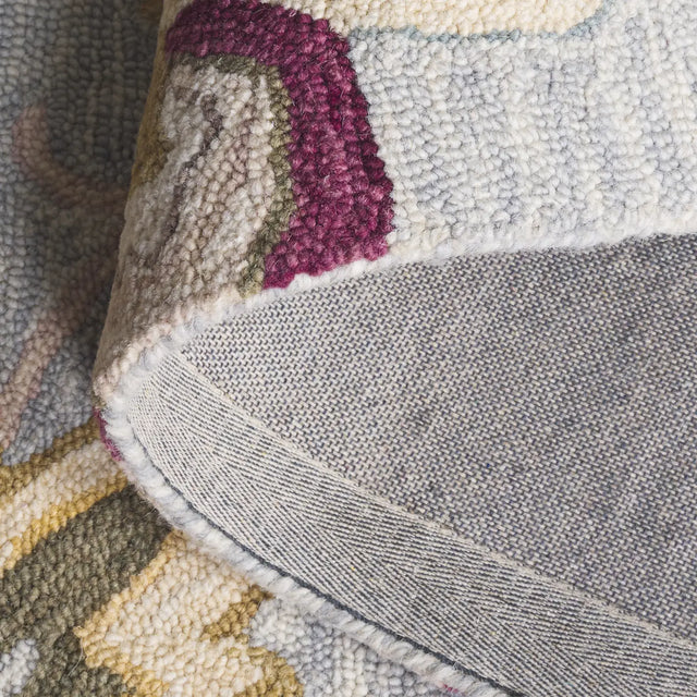 Safavieh Blossom 4'-0" x 6'-0" Rug in Grey / Light Pink