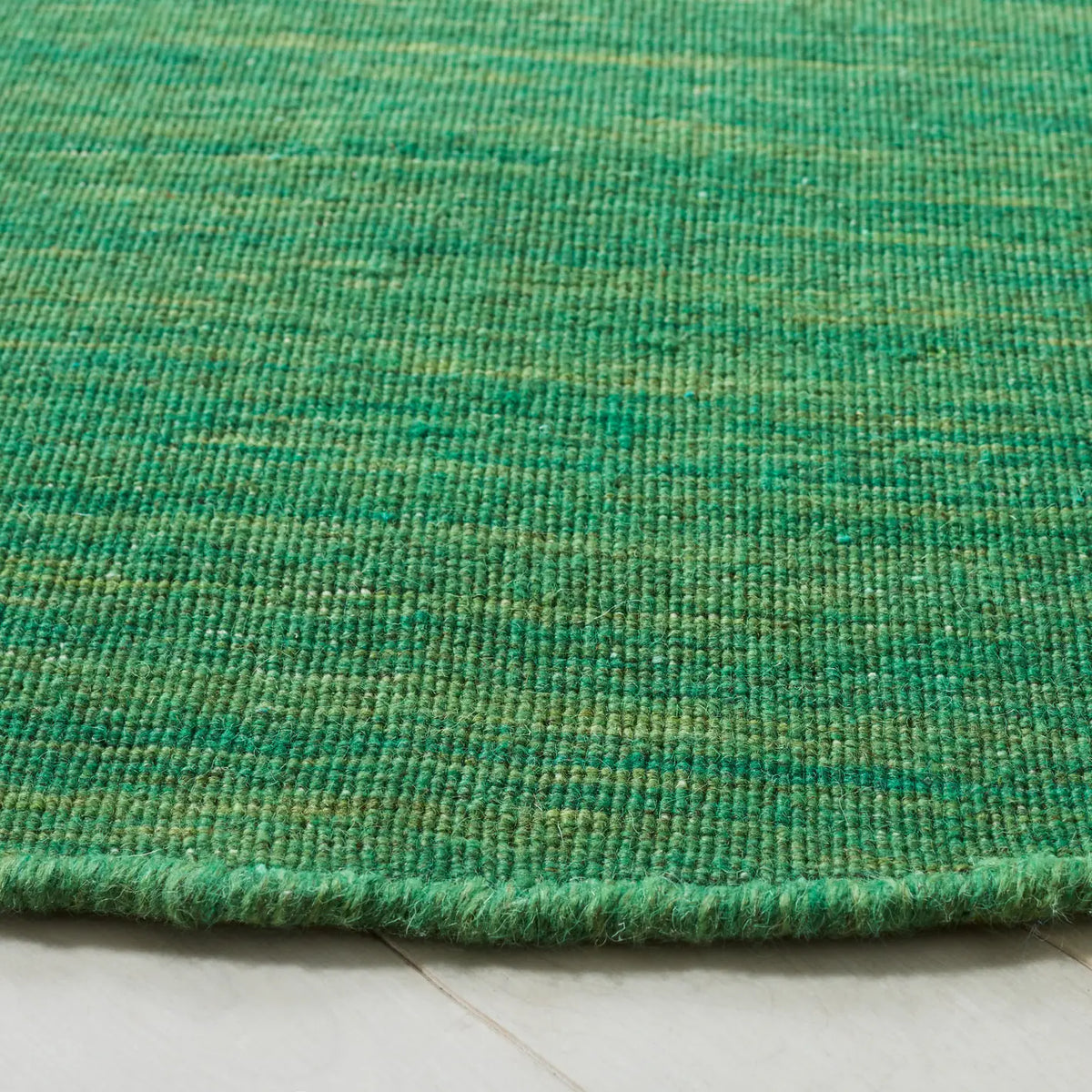 Safavieh Kilim 6'-0" x 6'-0" Rug in Green