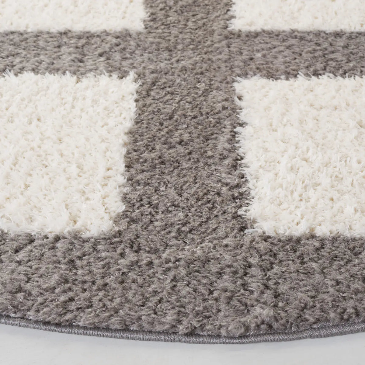 Safavieh Norway 6'-7" x 6'-7" Rug in Grey / Ivory