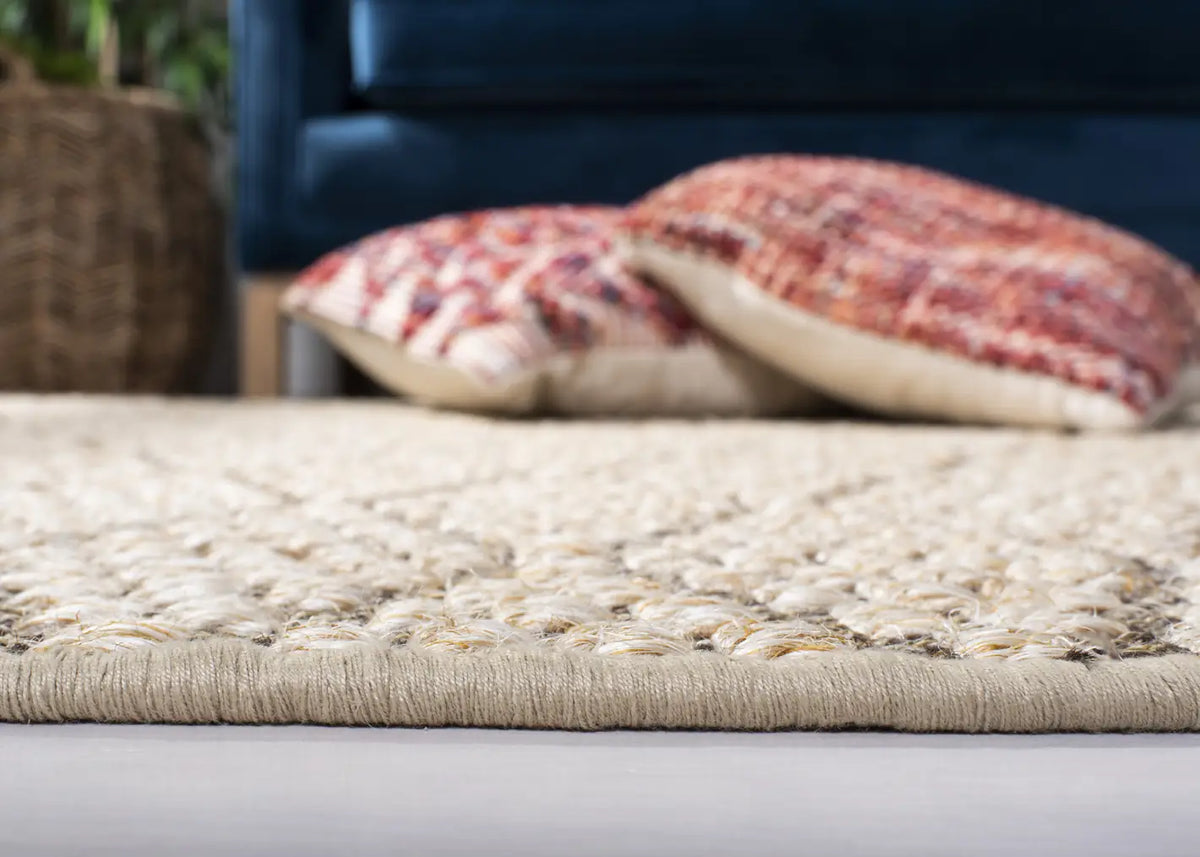 Safavieh Palm Beach 5'-0" x 8'-0" Rug in Beige / Brown