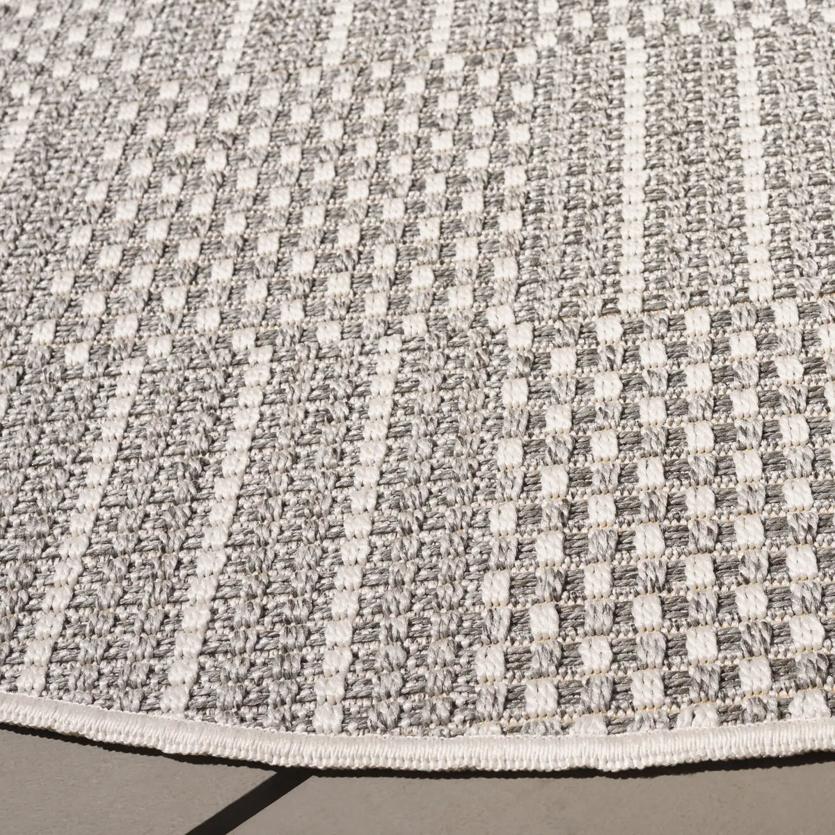 Safavieh Sisal All-Weather 6'-7" x 6'-7" Rug in Grey / Ivory
