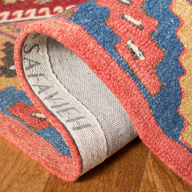 Safavieh Aspen 4'-0" x 6'-0" Rug in Red / Blue